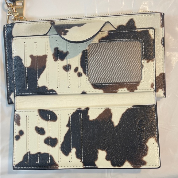 Stylish Cow Print Wristlet Clutch - Picture 2 of 9